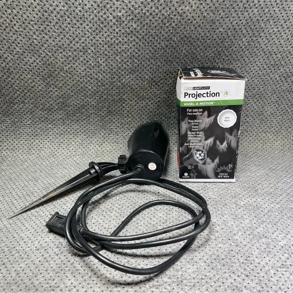 Gemmy LED Ghost Projection Halloween Lightshow Lot of 2